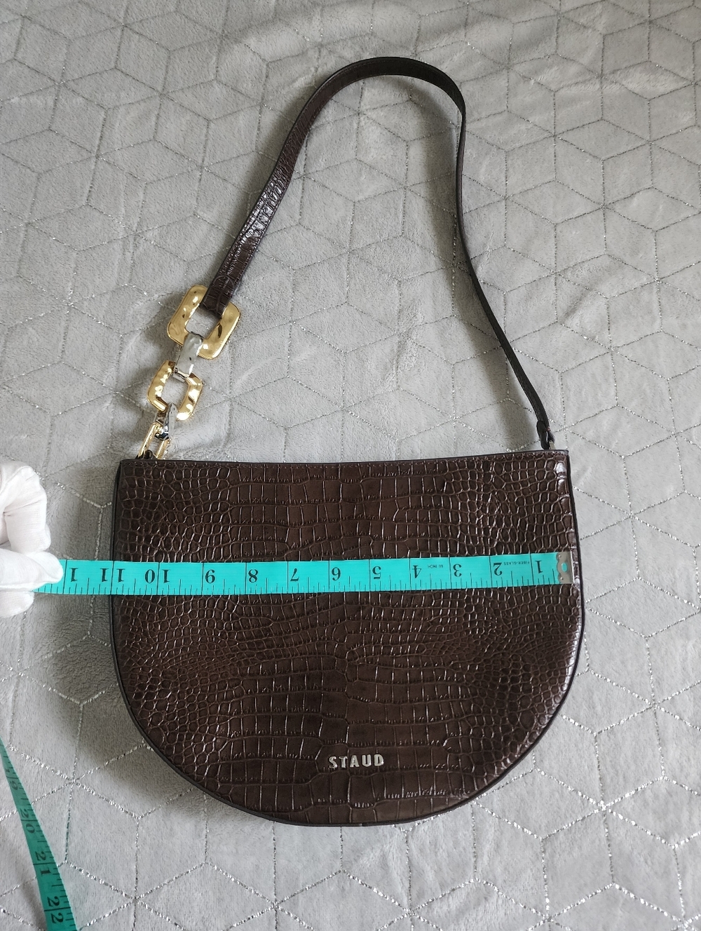 STAUD | Colt Croc-Embossed Leather Shoulder Bag - Picture 15 of 16